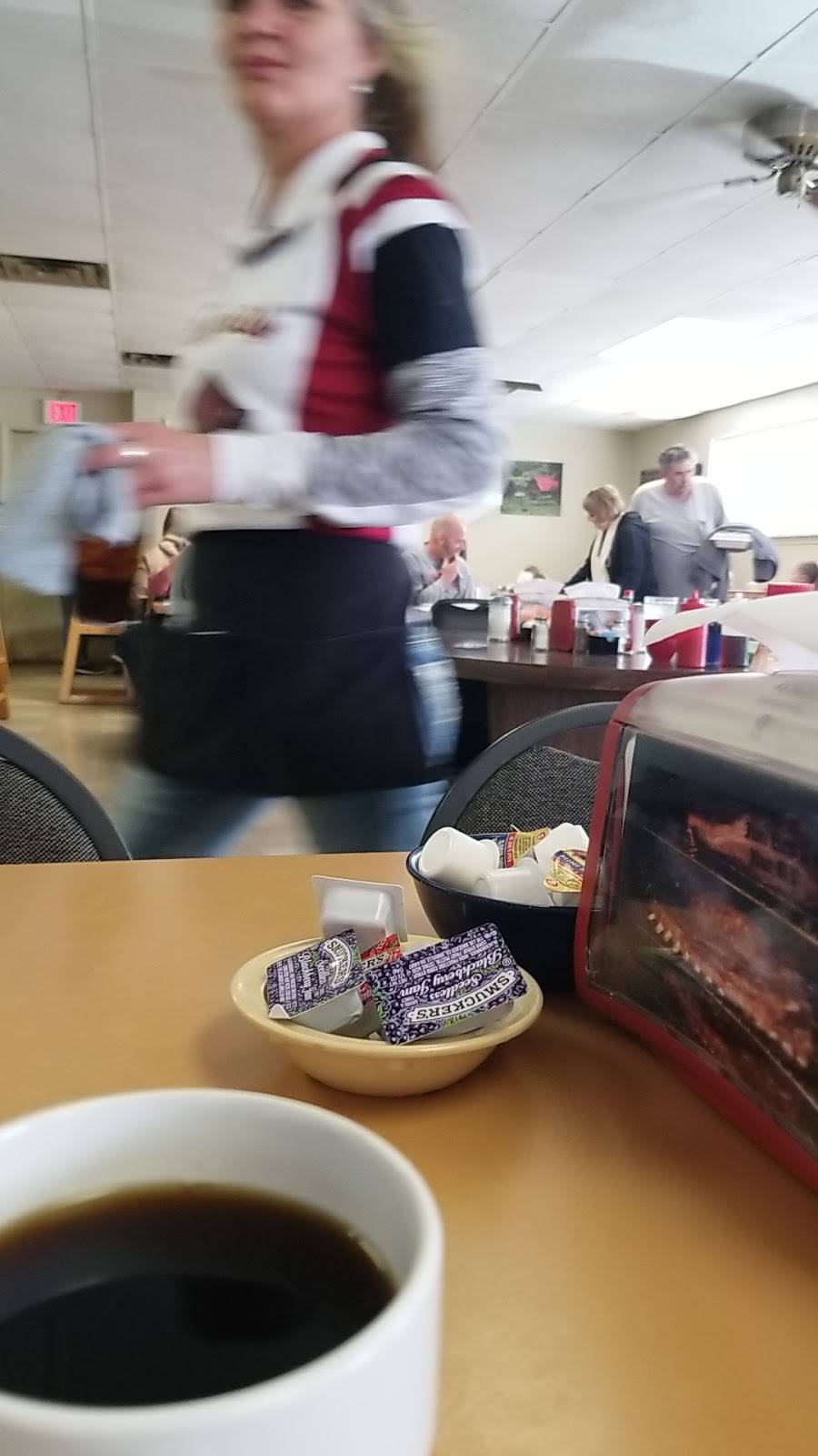 Centerton Inn | restaurant | 702 W Centerton Blvd, Centerton, AR 72719, USA | 4797950120 OR +1 479-795-0120