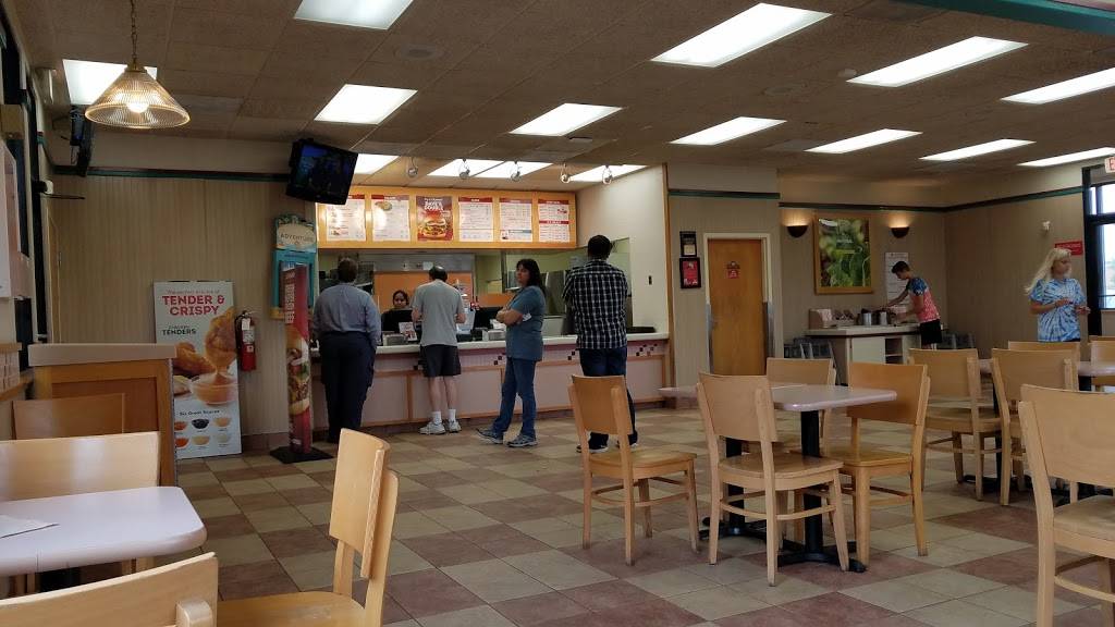 Wendys | restaurant | 46350 Potomac Run Plaza, Sterling, VA 20164, USA | 5713130042 OR +1 571-313-0042