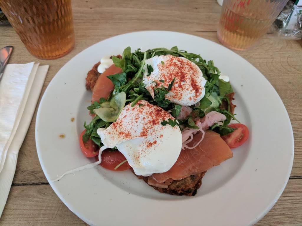 Hugos Restaurant | restaurant | 3320, 12851 Riverside Dr, Valley Village, CA 91607, USA | 8187618985 OR +1 818-761-8985