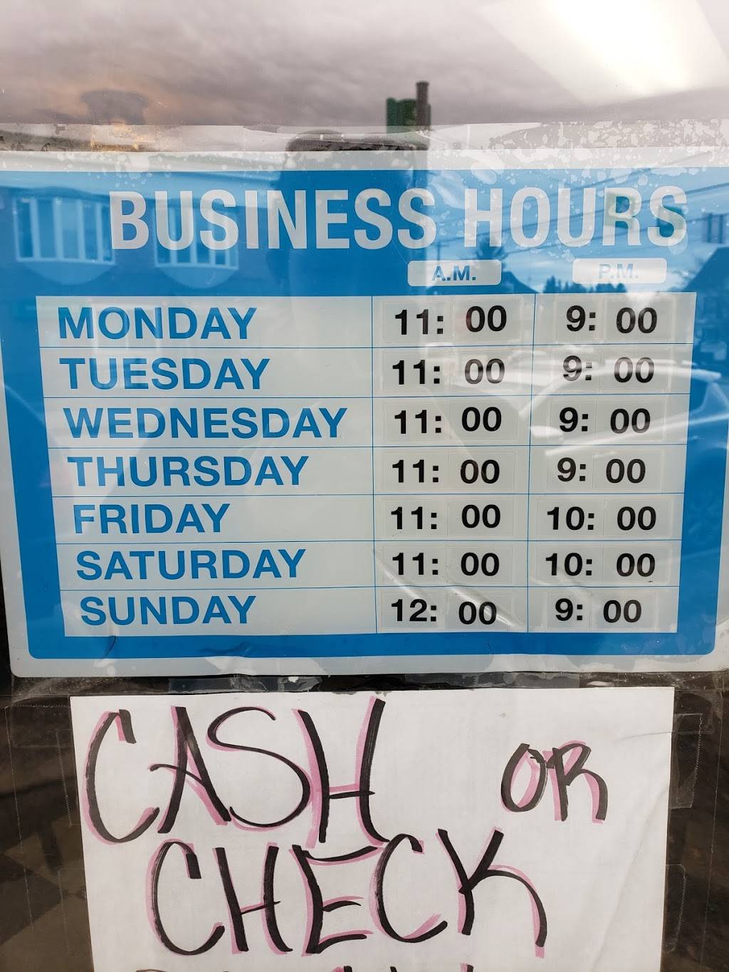 House of Pizza | restaurant | 1 Parsons St, Colebrook, NH 03576, USA | 6032375256 OR +1 603-237-5256