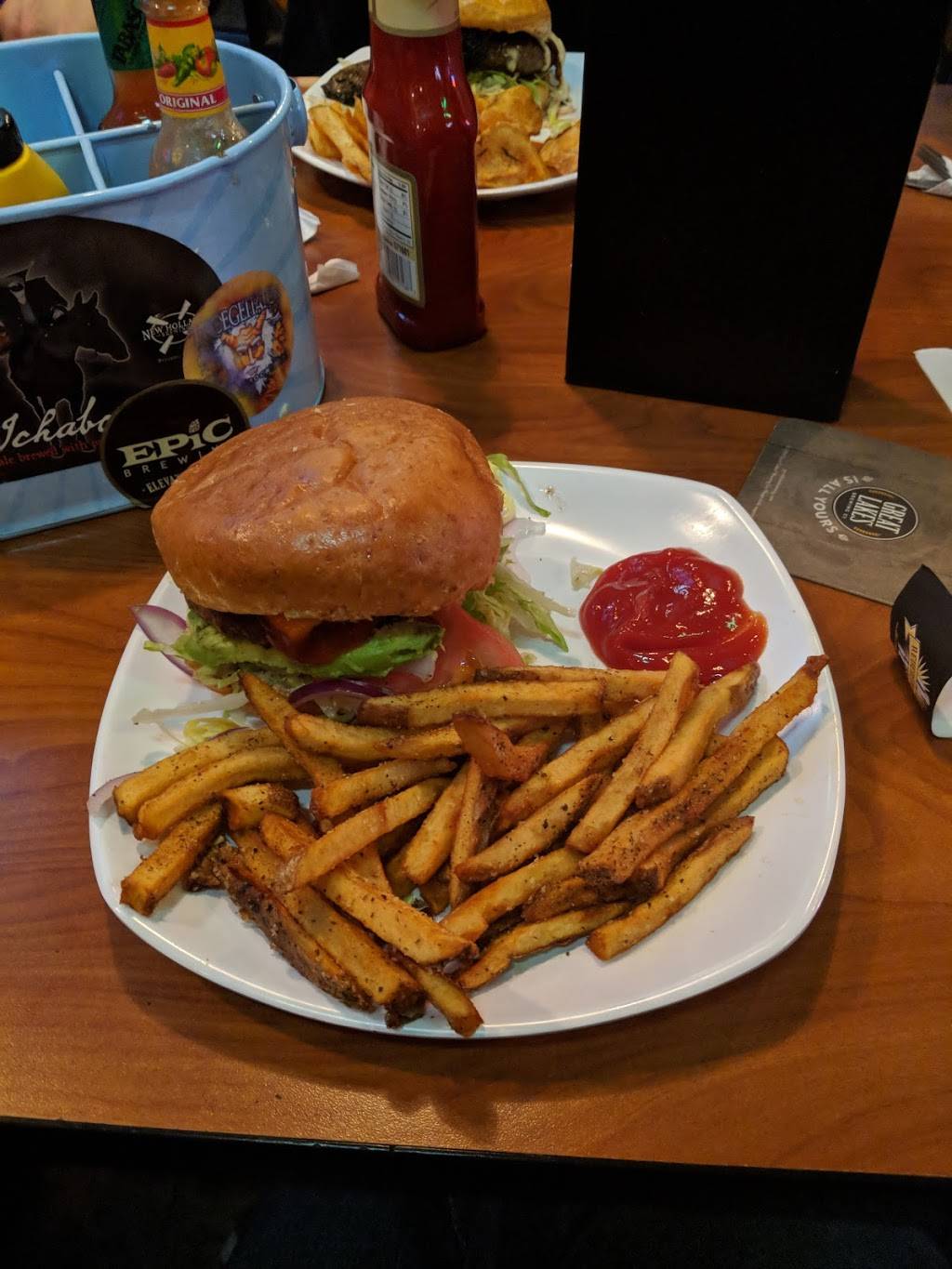 Reverends Bar & Grill | restaurant | 130 E Wooster St, Bowling Green, OH 43402, USA | 4193520400 OR +1 419-352-0400