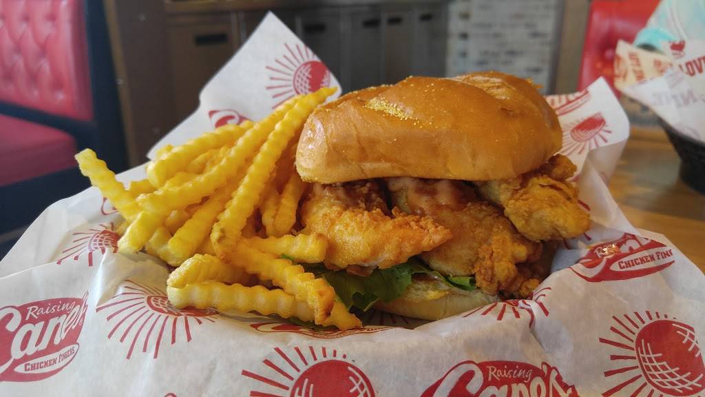 Raising Canes Chicken Fingers | meal takeaway | 26801 Aliso Creek Rd, Aliso Viejo, CA 92656, USA | 9494480241 OR +1 949-448-0241