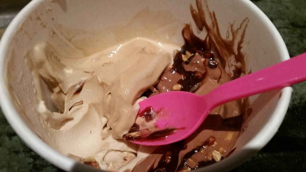 the yogurt shoppe | restaurant | 11726 Barrington Ct, Los Angeles, CA 90049, USA | 3104400088 OR +1 310-440-0088