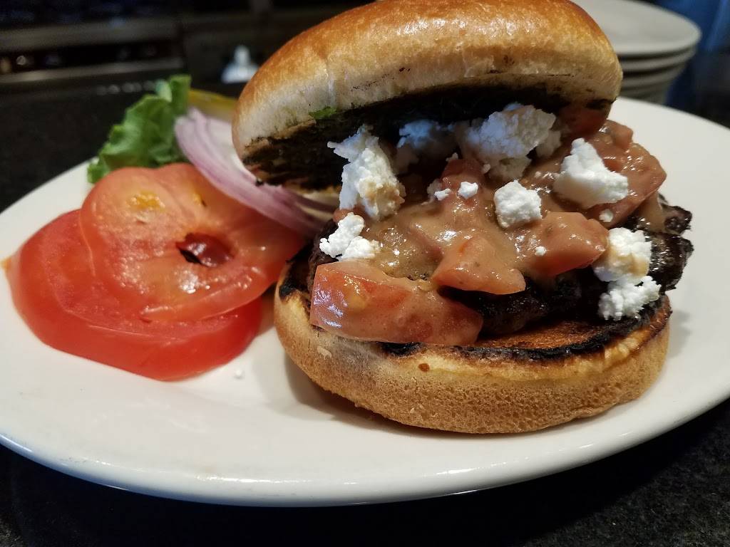 The Tavern at St. Michaels Square | restaurant | 2918 67th Ave, Greeley, CO 80634, USA | 9703302337 OR +1 970-330-2337