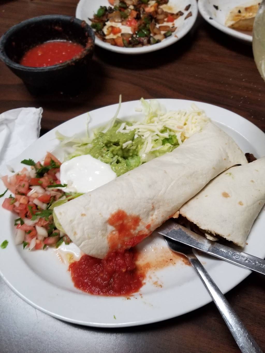 El Vaquero Mexican Restaurant | restaurant | 3007 Kensington Ct, Albany, GA 31721, USA | 2294358448 OR +1 229-435-8448