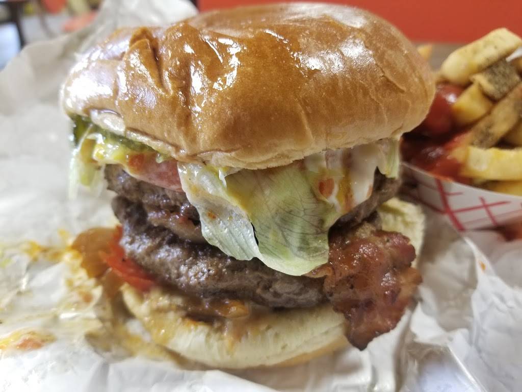 Mr Burger | restaurant | 314 Bloor St W, Oshawa, ON L1J 1R2, Canada | 9055794711 OR +1 905-579-4711