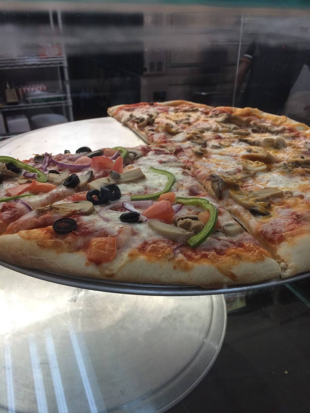 Margherita Pizzaria & Crown Fried Chicken | restaurant | 642 Nostrand Ave, Brooklyn, NY 11216, USA | 7184677044 OR +1 718-467-7044