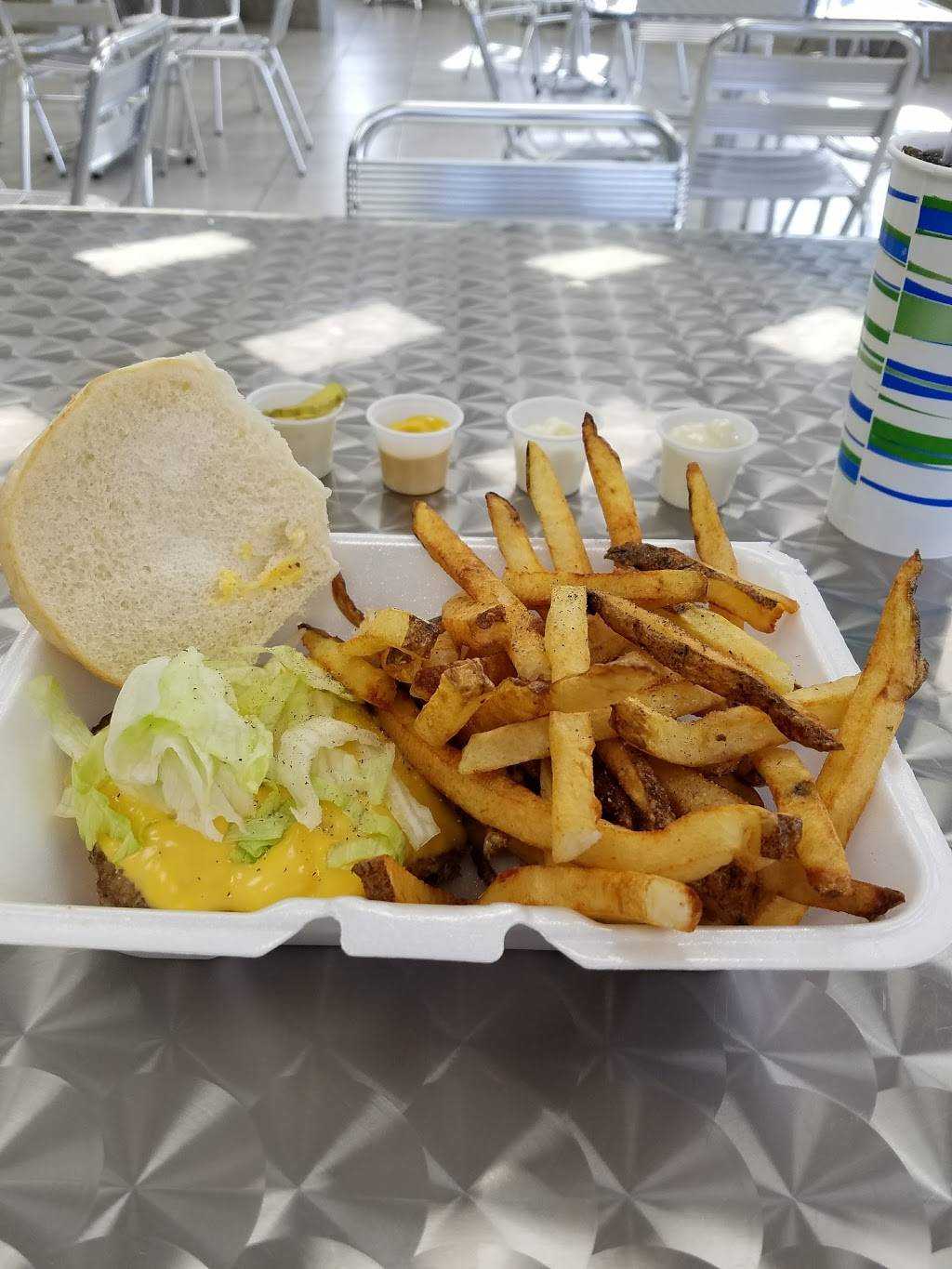 Two And A Fry | restaurant | 1115 W Main St, Monongahela, PA 15063, USA | 7243103182 OR +1 724-310-3182