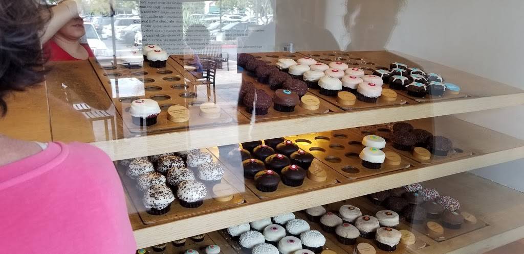 Lette Macarons - Fashion Island | bakery | 1131 Newport Center Dr, Newport Beach, CA 92660, USA | 9497068299 OR +1 949-706-8299