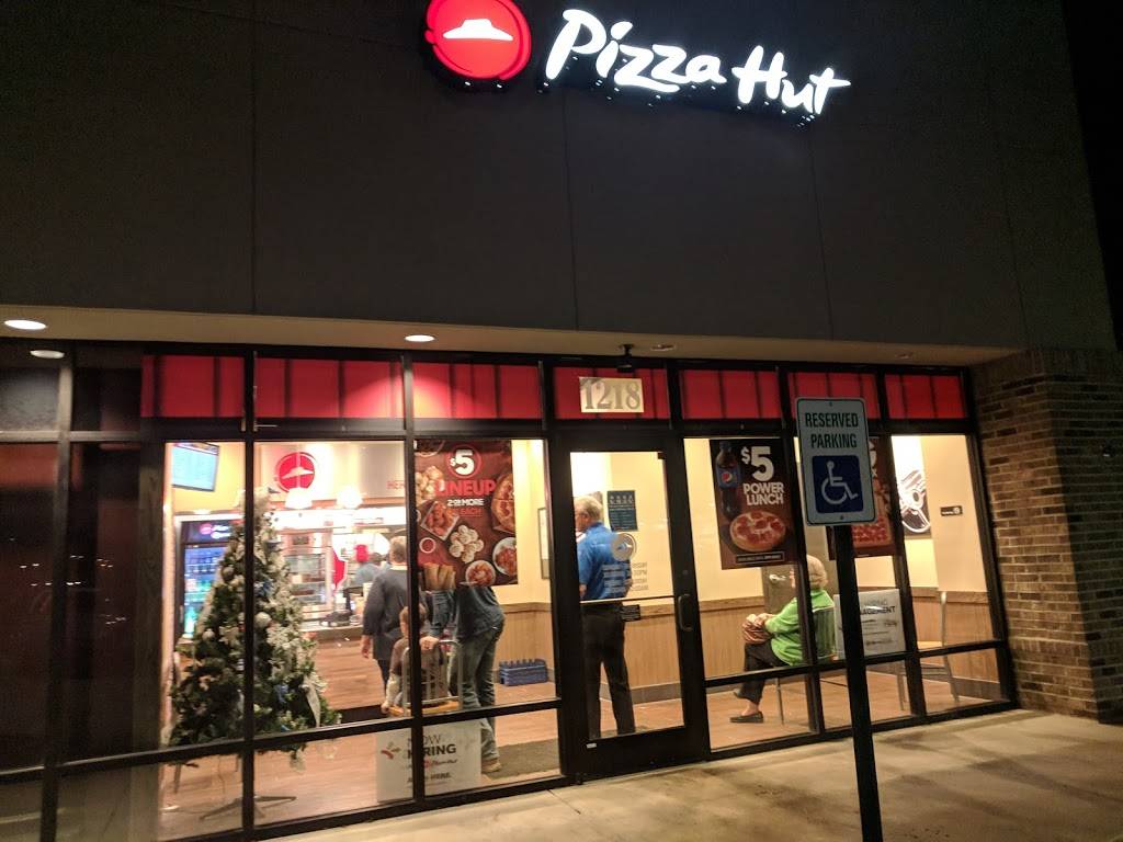 Pizza Hut | meal takeaway | 1218 E Commerce St, Hernando, MS 38632, USA | 6622988289 OR +1 662-298-8289