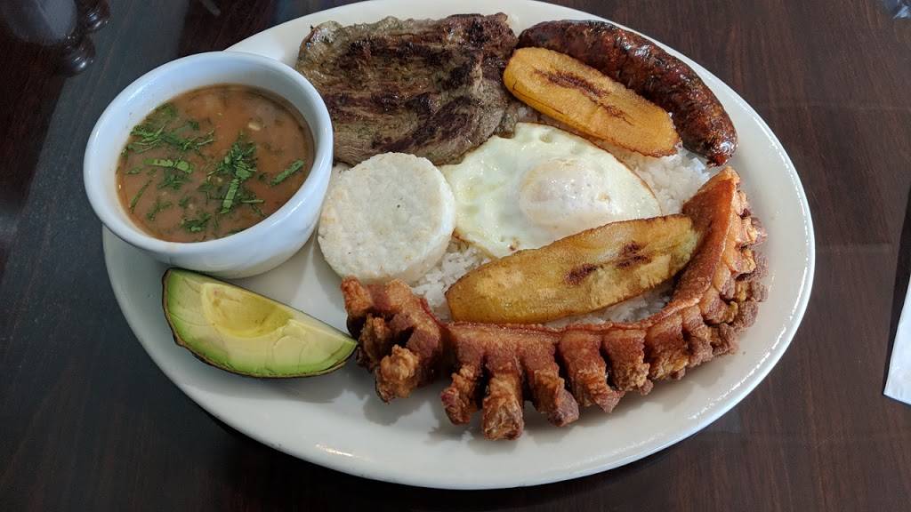 Donde Adela Colombian Restaurant | restaurant | 1707 W Chapman Ave, Orange, CA 92868, USA | 7149401701 OR +1 714-940-1701