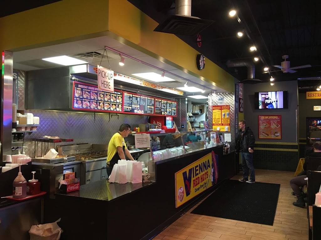 The Hat Chicago | restaurant | 1604 W North Ave, Chicago, IL 60622, USA | 7733425000 OR +1 773-342-5000