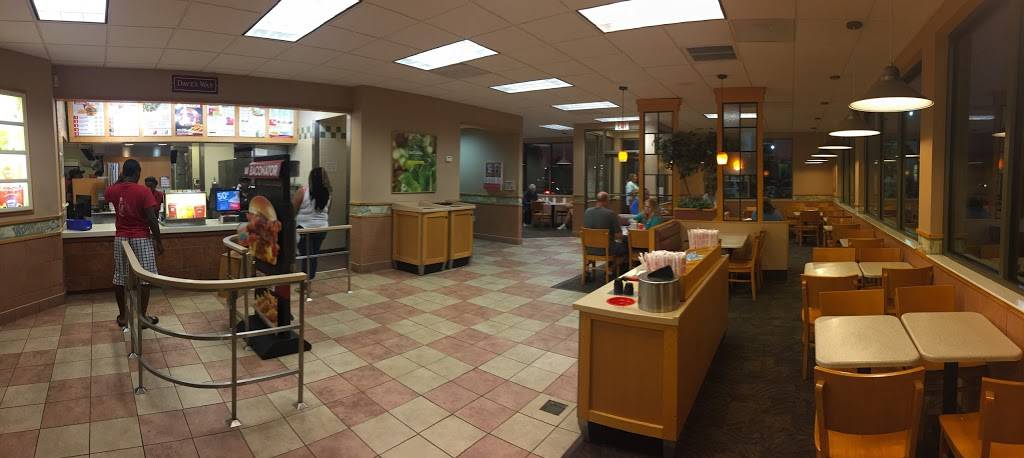 Wendys | restaurant | 793 Business Park Dr, Prattville, AL 36066, USA | 3343652154 OR +1 334-365-2154