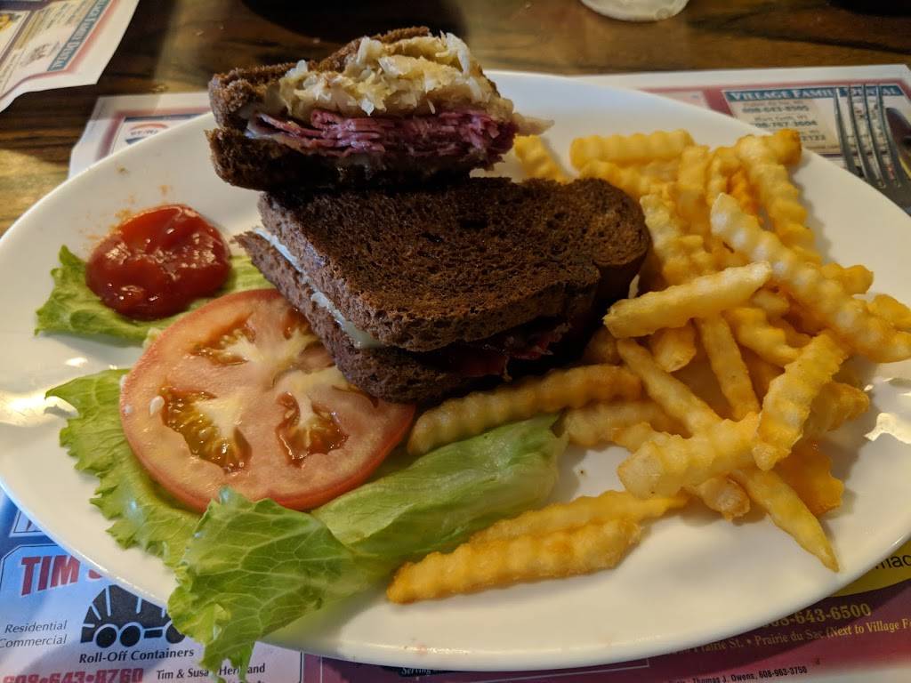 Eagle Inn - Sauk Prairie | bakery | 655 Water St, Prairie Du Sac, WI 53578, USA | 6086434516 OR +1 608-643-4516