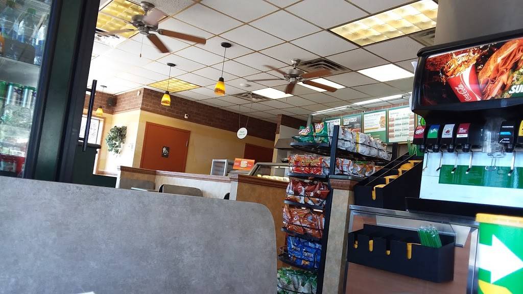 Subway | restaurant | 5655 147th St N, Hugo, MN 55038, USA | 6514297607 OR +1 651-429-7607