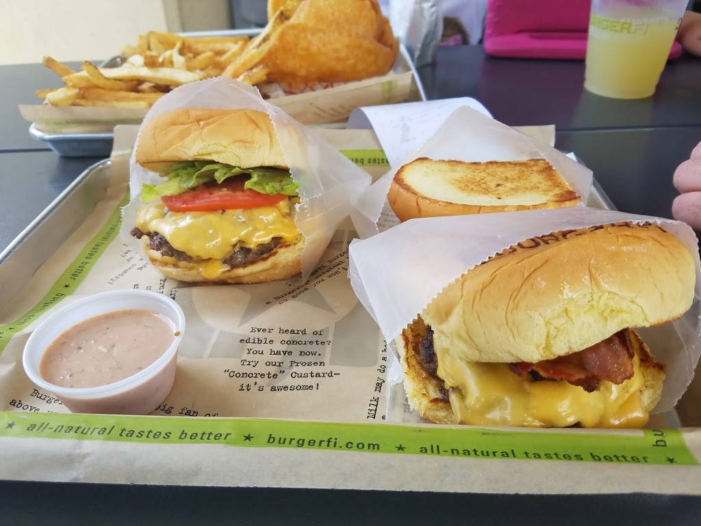 BurgerFi | restaurant | 1902 S University Dr, Davie, FL 33324, USA | 9549005203 OR +1 954-900-5203