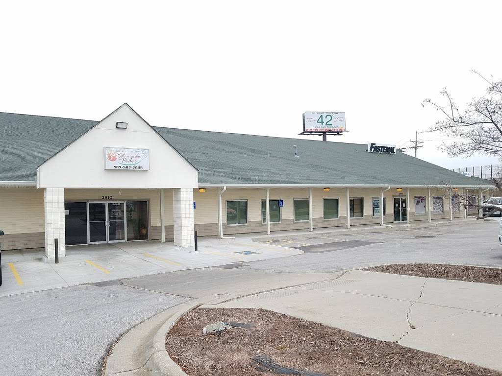 Little Caesars Pizza | meal takeaway | 2925 K St, Omaha, NE 68107, USA | 4028290444 OR +1 402-829-0444