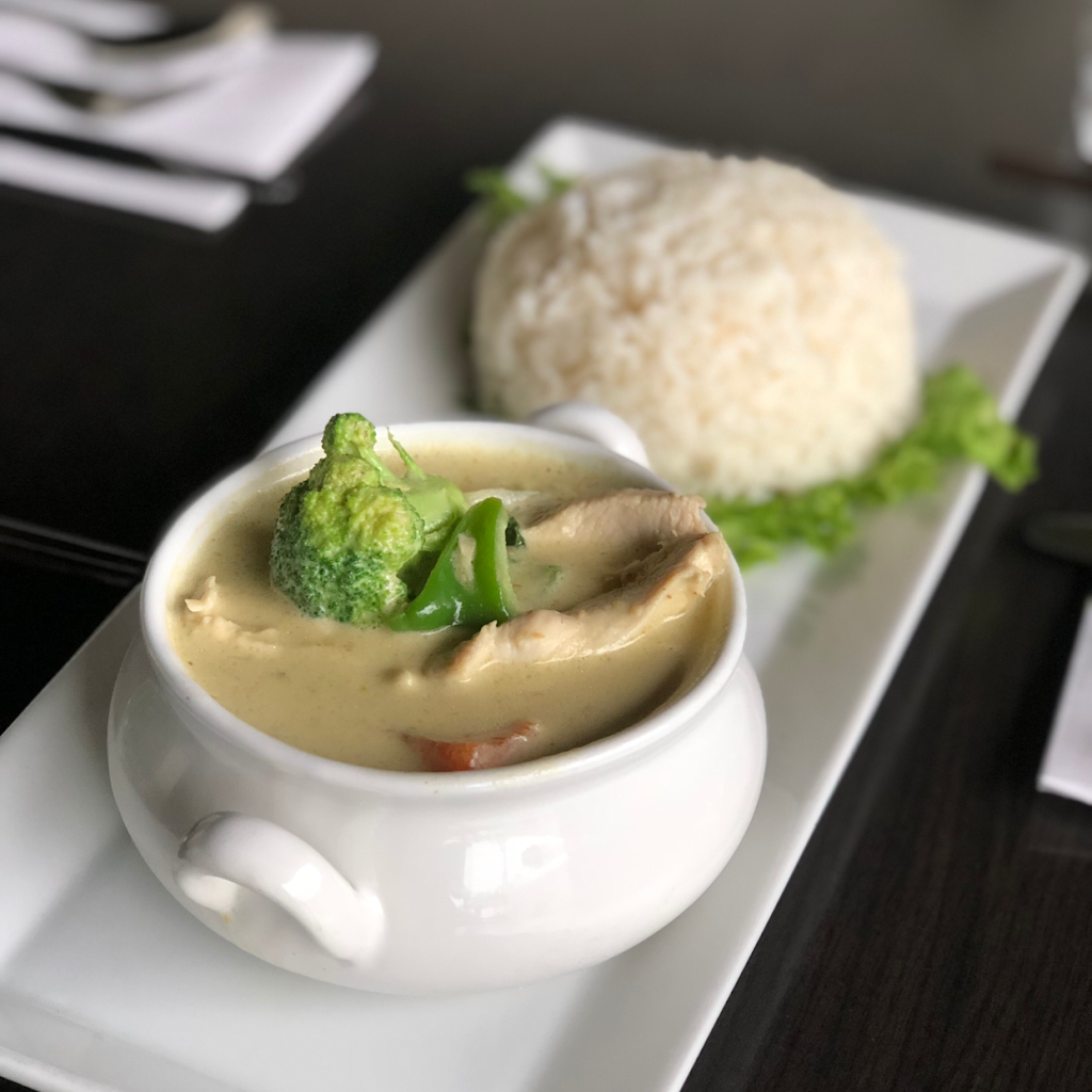 Satay On The Road | restaurant | 2003 Avenue Rd, North York, ON M5M 4A4, Canada | 4164885153 OR +1 416-488-5153