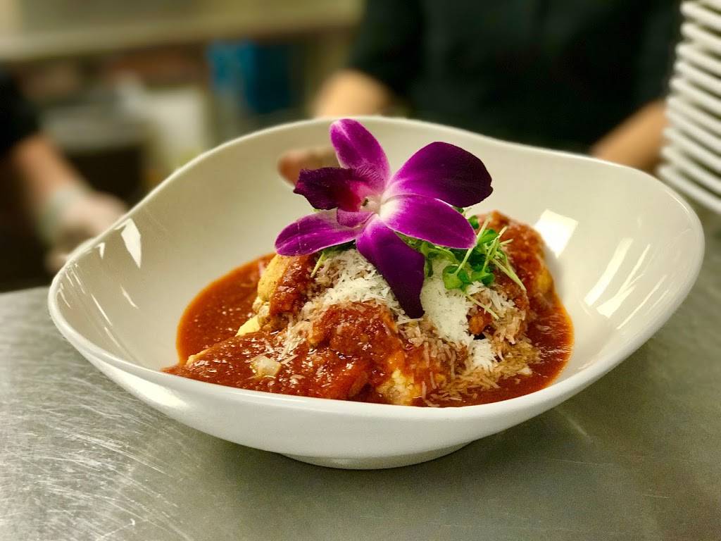 Gatsbys at The Avalon Inn | restaurant | 9519 E Market St, Warren, OH 44484, USA | 3308561900 OR +1 330-856-1900