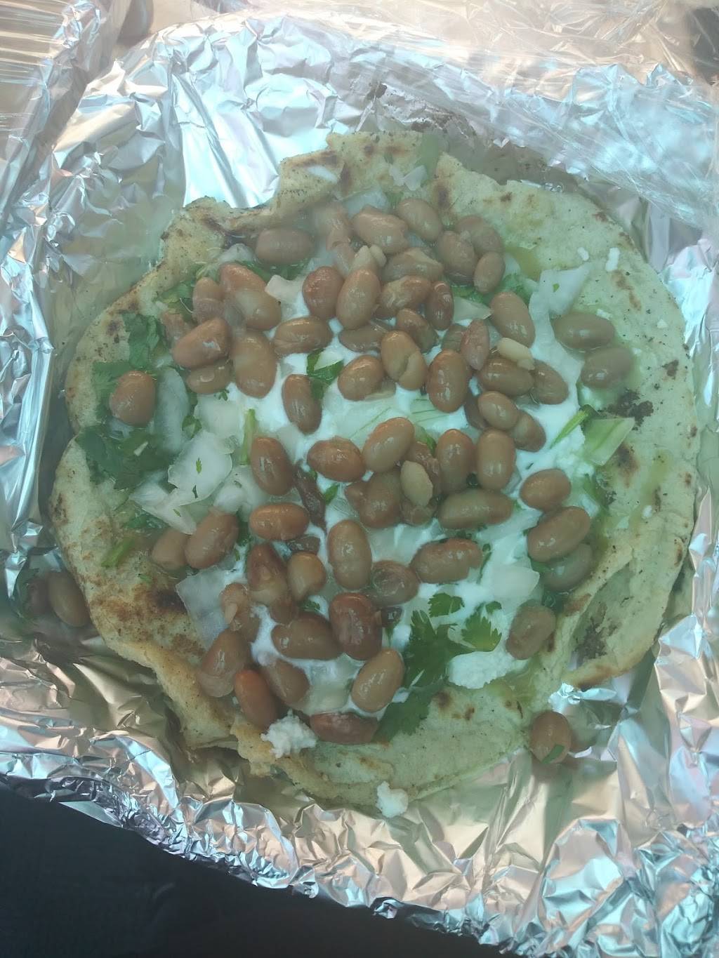 Alicias | restaurant | 701 E 4th St, Santa Ana, CA 92701, USA | 2087571480 OR +1 208-757-1480