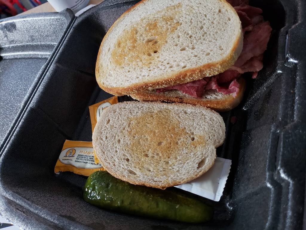 Famous Gyro-George | restaurant | 3965 Lee Rd, Cleveland, OH 44128, USA | 2167524976 OR +1 216-752-4976