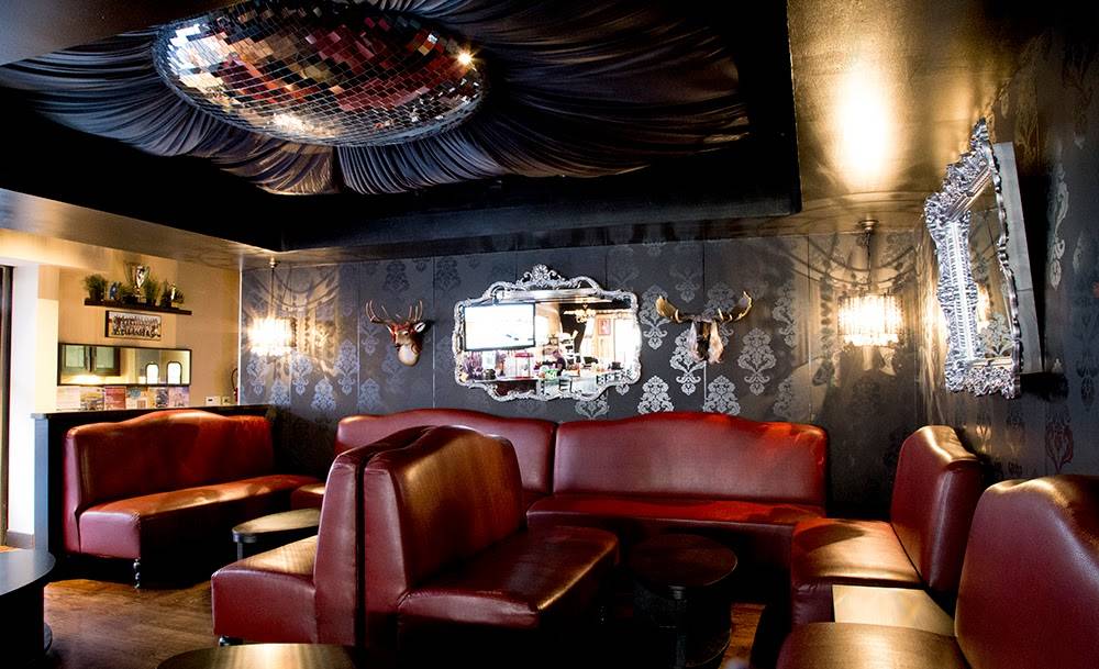 Gossip Grill | restaurant | 1220 University Ave, San Diego, CA 92103, USA | 6192608023 OR +1 619-260-8023