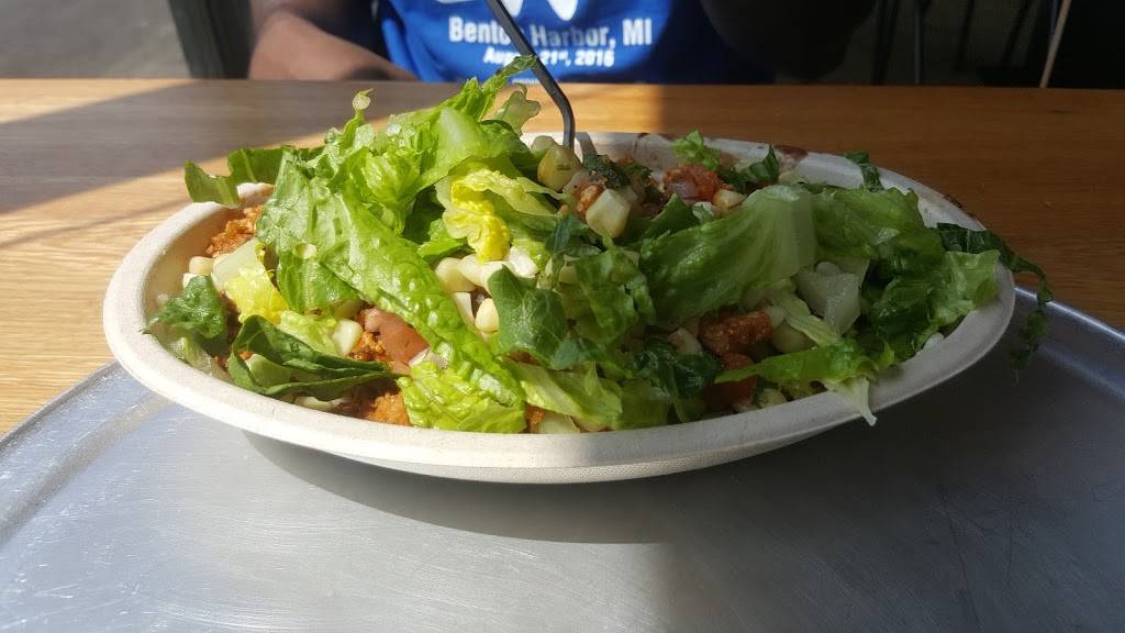 Chipotle Mexican Grill | restaurant | 2046 Union Ave #101, Memphis, TN 38104, USA | 9017292640 OR +1 901-729-2640