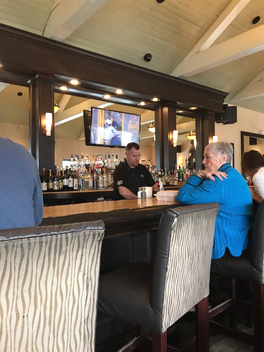 Fox and Hound Wood Grille and Tavern | restaurant | 123 Sea St, Quincy, MA 02169, USA | 6174714030 OR +1 617-471-4030