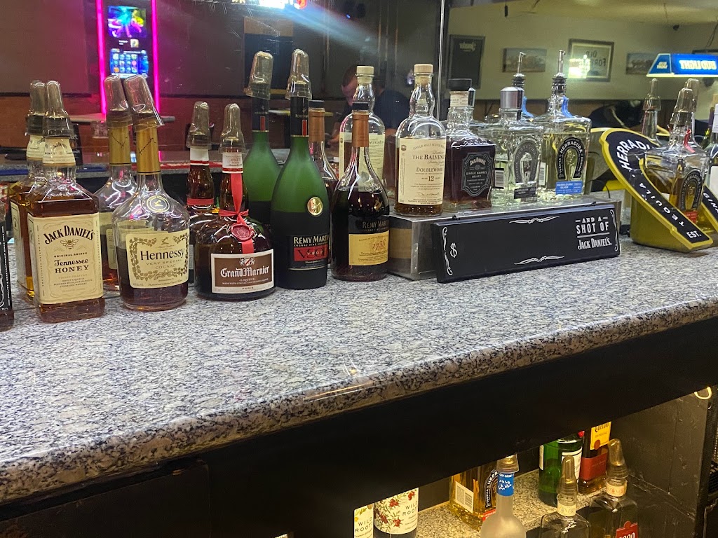 The Bulldog Bar & Grill | restaurant | 16788 Arrow Blvd, Fontana, CA 92335, USA | 9097287223 OR +1 909-728-7223