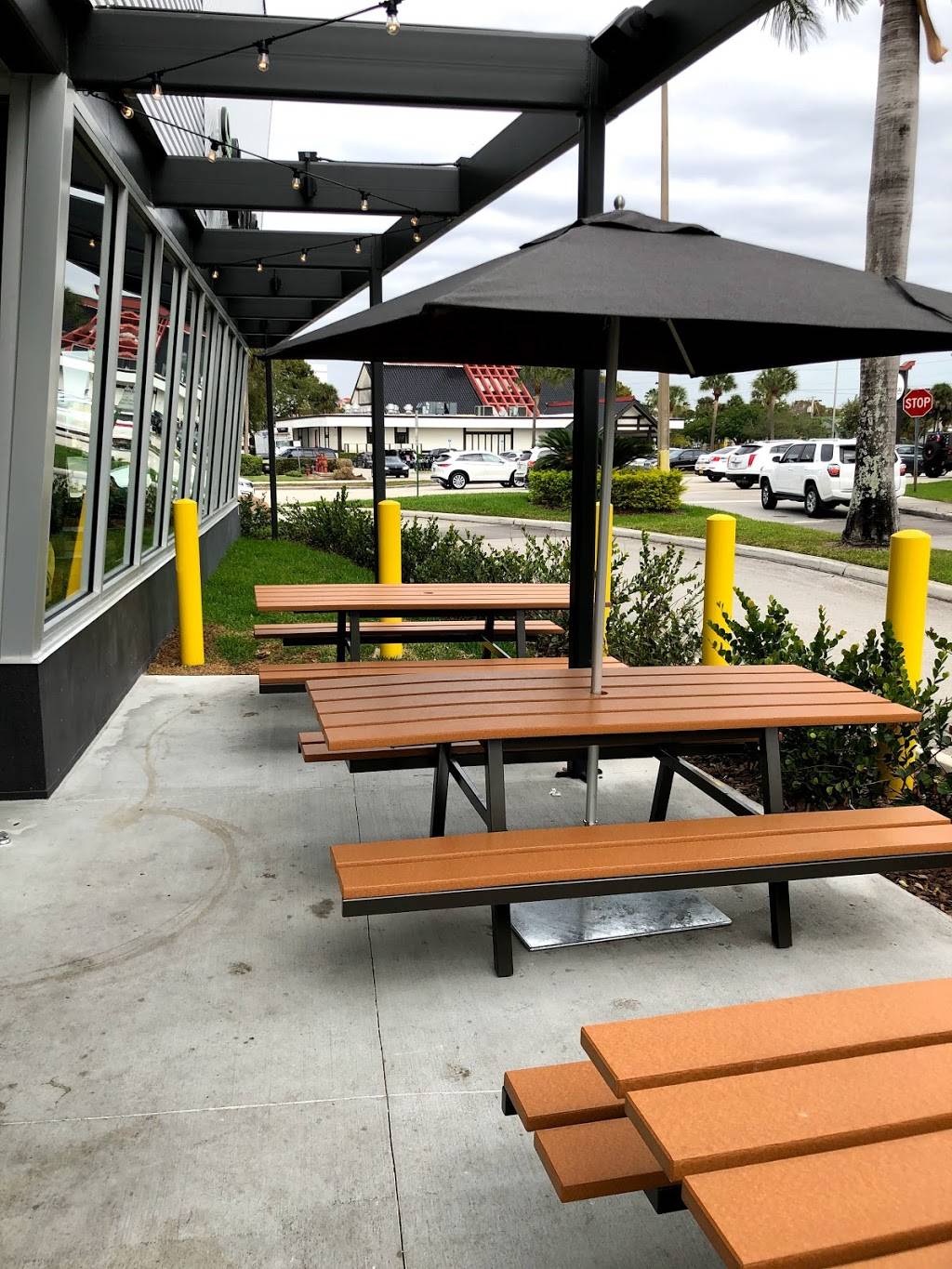 Shake shack | restaurant | 8810 SW 136th St, Miami, FL 33176, USA | 7866055301 OR +1 786-605-5301