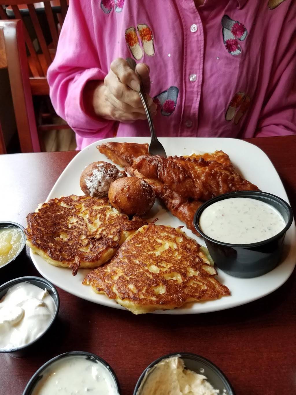 Doyles Pub | restaurant | 5604 Mill St, Richmond, IL 60071, USA | 8156783623 OR +1 815-678-3623