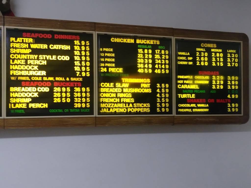 Gold Rush Chicken Carry Out | restaurant | 3500 S Howell Ave, Milwaukee, WI 53207, USA | 4144814010 OR +1 414-481-4010