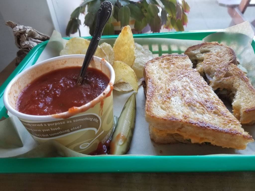 Ditto! Grilled Cheese Made Vegan | restaurant | food cart in parking lot, 11150 NE Weidler St, Portland, OR 97220, USA | 5037080550 OR +1 503-708-0550