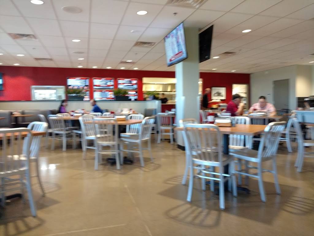 Johnnies Charcoal Broiler | restaurant | 1700 Shedeck Pkwy, Yukon, OK 73099, USA | 4054947971 OR +1 405-494-7971