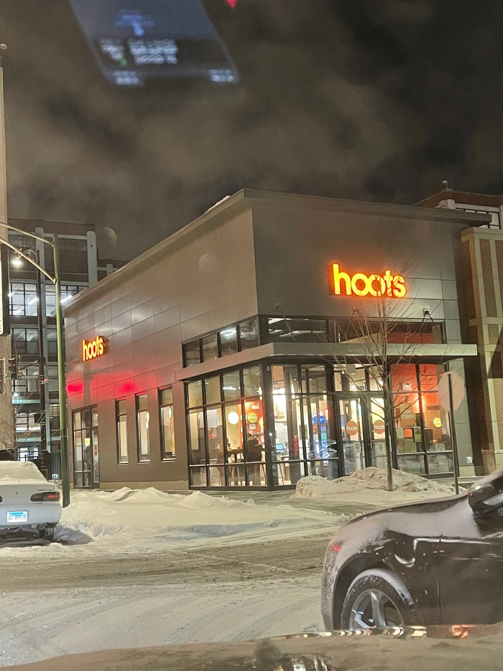 Hoots at the Fields | restaurant | 4059 W Diversey Ave, Chicago, IL 60639, USA | 3312404668 OR +1 331-240-4668