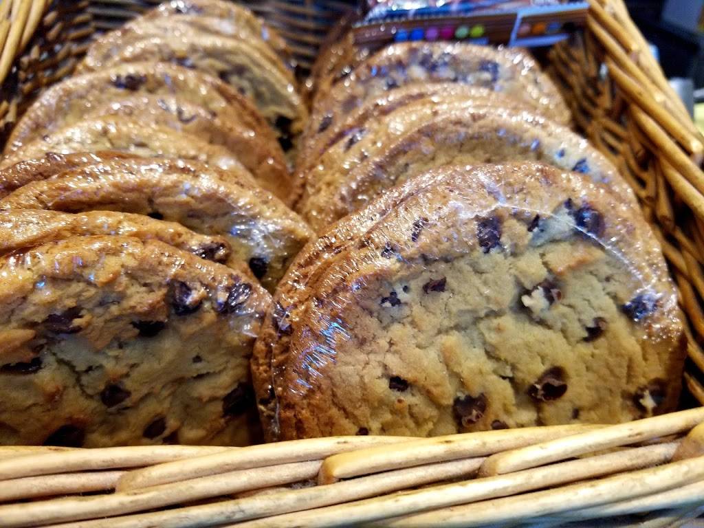 Campisis | restaurant | 8008 Cedar Springs, Dallas, TX 75235, USA | 2142431833 OR +1 214-243-1833