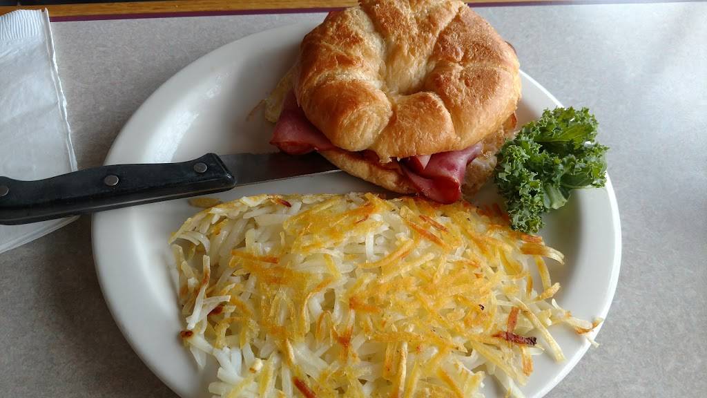 Country Cottage Restaurant | restaurant | 1776 Country Club Rd, Woodburn, OR 97071, USA | 5039823883 OR +1 503-982-3883