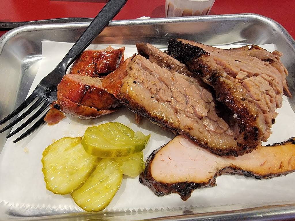42 BBQ Smokehouse & Market | restaurant | 3613 Shire Blvd, Richardson, TX 75082, USA | 9727070656 OR +1 972-707-0656