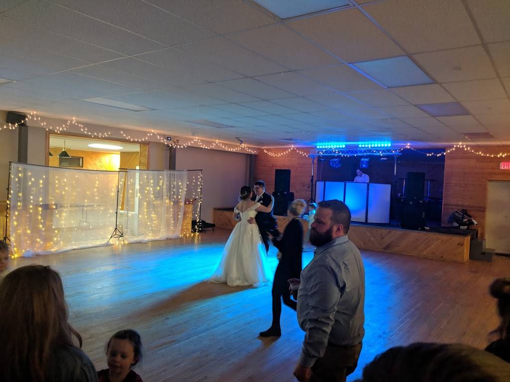 Kbs Bar & Grill | restaurant | 100 E Burlingame St, Ghent, MN 56239, USA | 5074283217 OR +1 507-428-3217