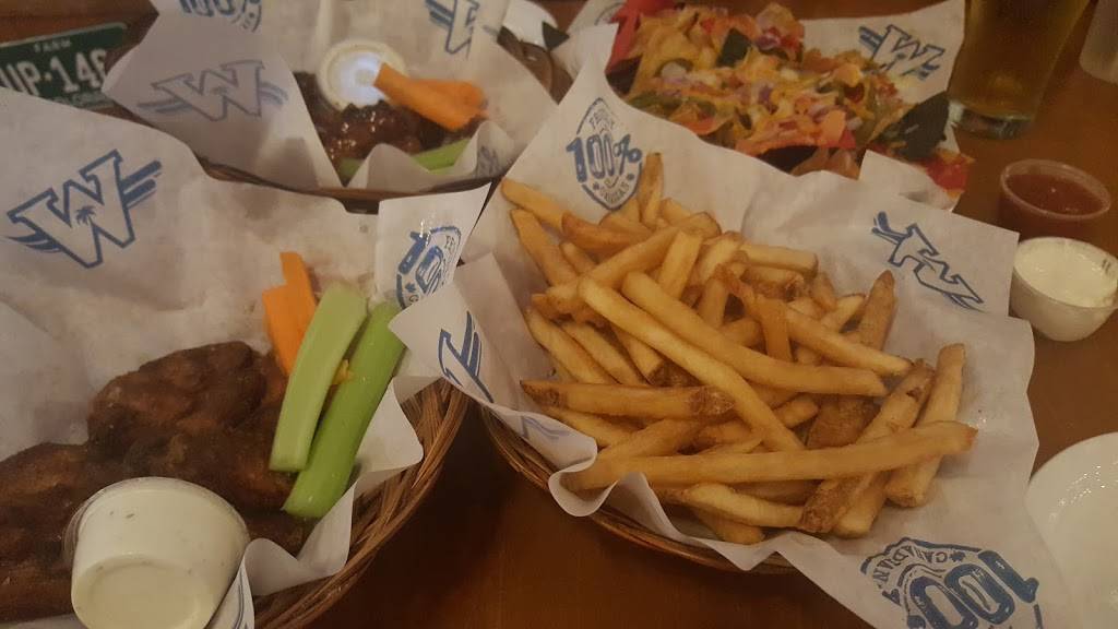 Wild Wing | restaurant | 9408 Markham Rd, Markham, ON L3P 3J3, Canada | 9052099464 OR +1 905-209-9464