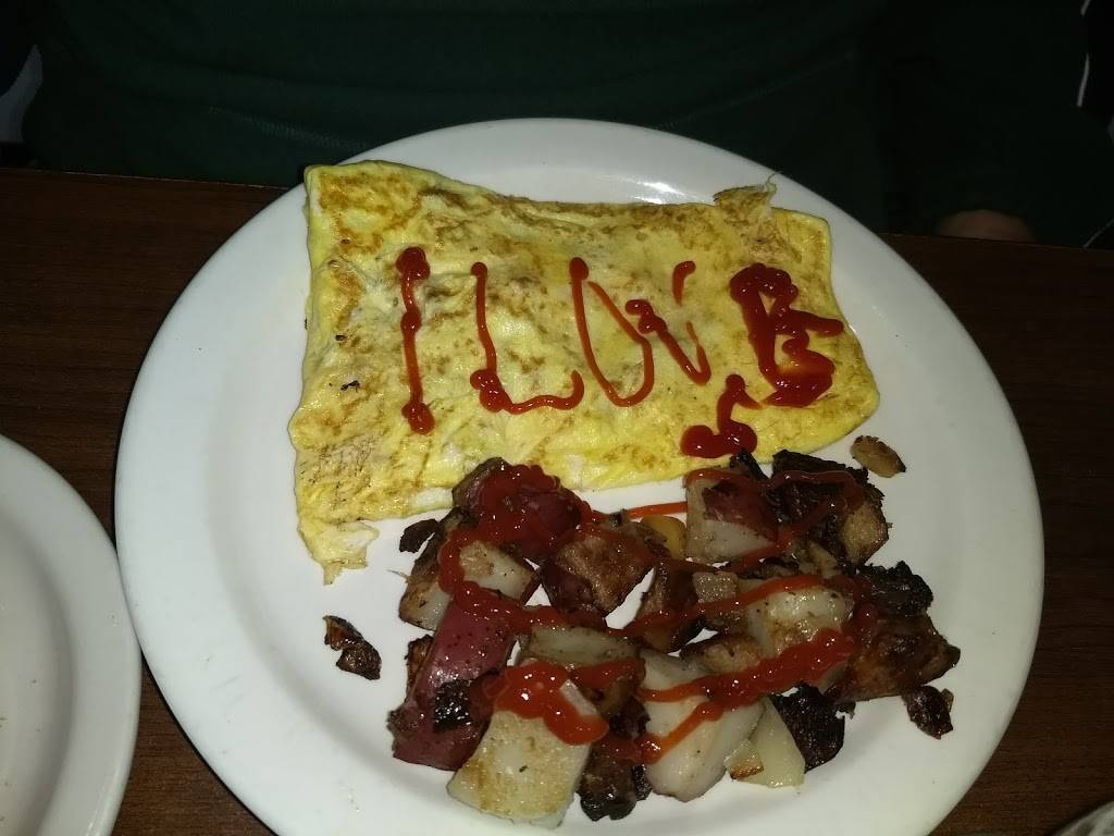 Girls Cafe | restaurant | 300 Bay Ave, Highlands, NJ 07732, USA | 7322911108 OR +1 732-291-1108