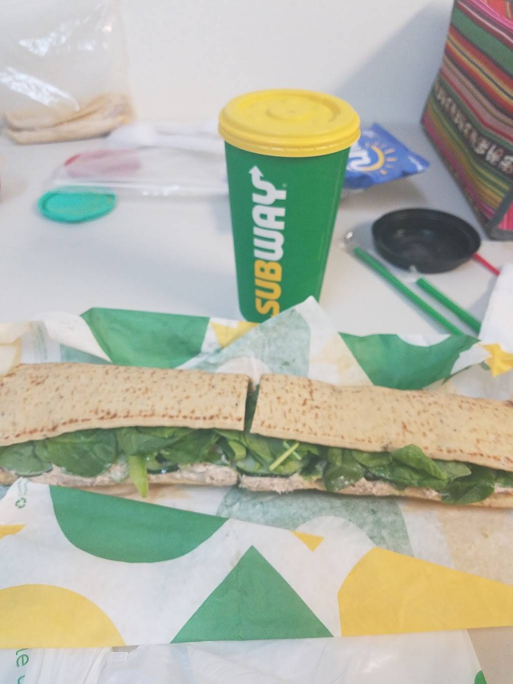 Subway Restaurants | restaurant | 6420 Gage Ave C, Bell Gardens, CA 90201, USA | 5629278200 OR +1 562-927-8200