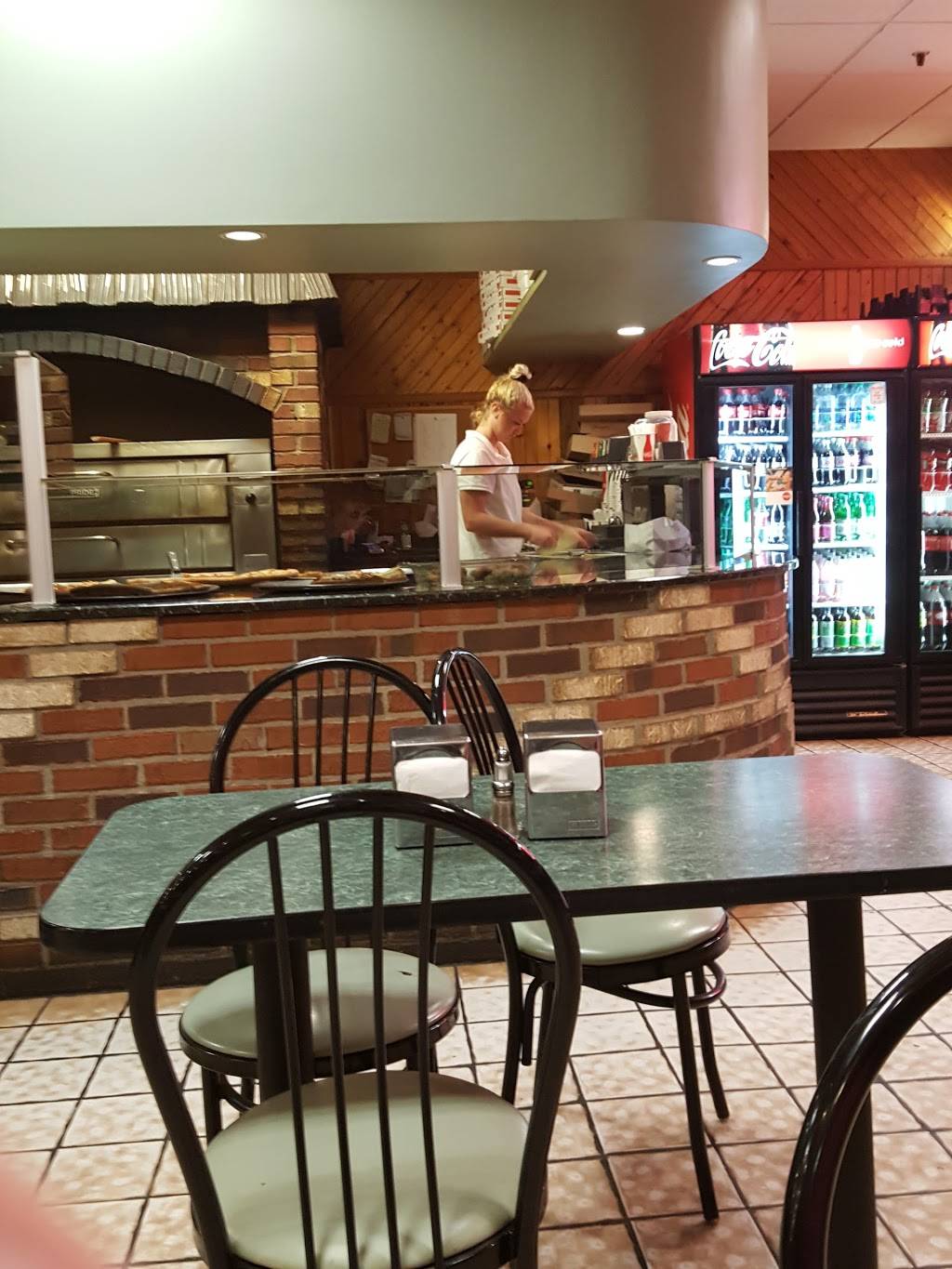 Franks Pizza & Restaurant | restaurant | 205 Mountain View Dr #9, Sussex, NJ 07461, USA | 9738751250 OR +1 973-875-1250