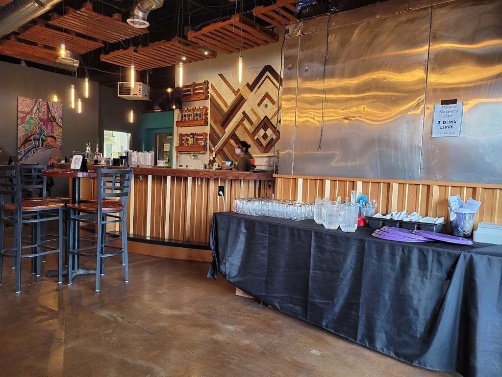 Hollow Spirits Distillery | restaurant | 1324 1st St NW, Albuquerque, NM 87102, USA | 5054332766 OR +1 505-433-2766