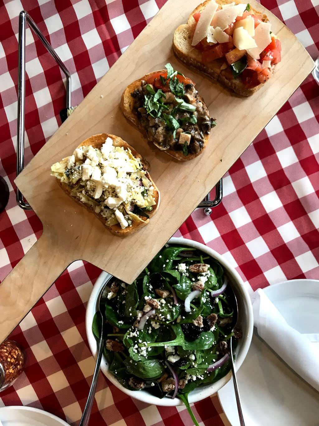 Grimaldis Pizzeria | restaurant | 12848 Queensbury Ln #101, Houston, TX 77024, USA | 7134633730 OR +1 713-463-3730