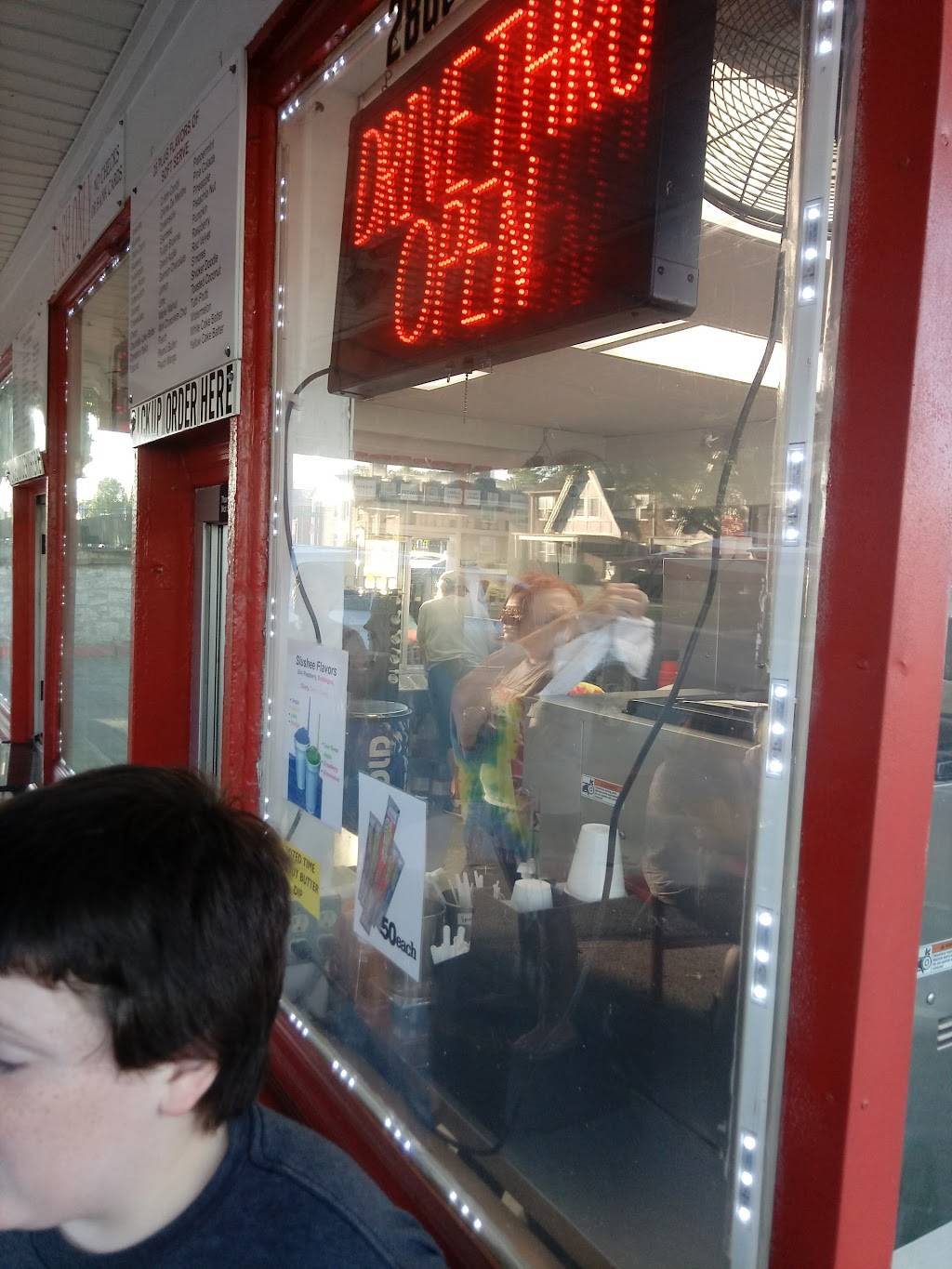 Hilltop Dairy Twist | restaurant | 2860 Sullivant Ave, Columbus, OH 43204, USA | 6142798466 OR +1 614-279-8466