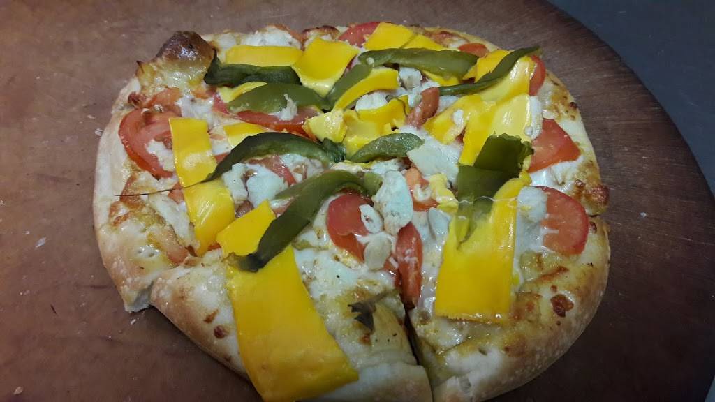 Papa Gs pizza, pasta cafe | restaurant | 34830 Monte Vista Dr, Wildomar, CA 92595, USA | 9516091470 OR +1 951-609-1470