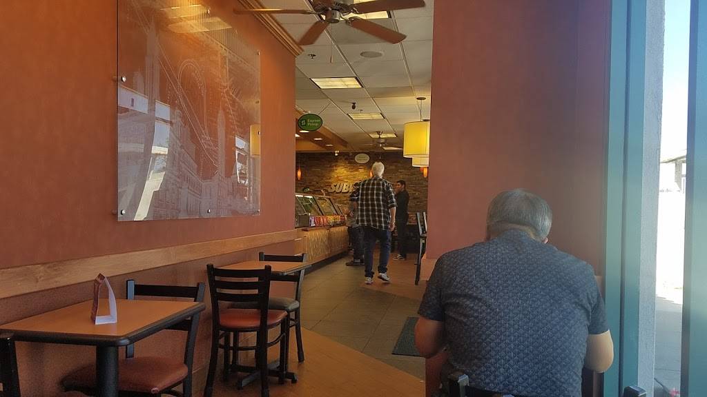Subway | restaurant | 2850 Johnson Dr, Ventura, CA 93003, USA | 8056421823 OR +1 805-642-1823