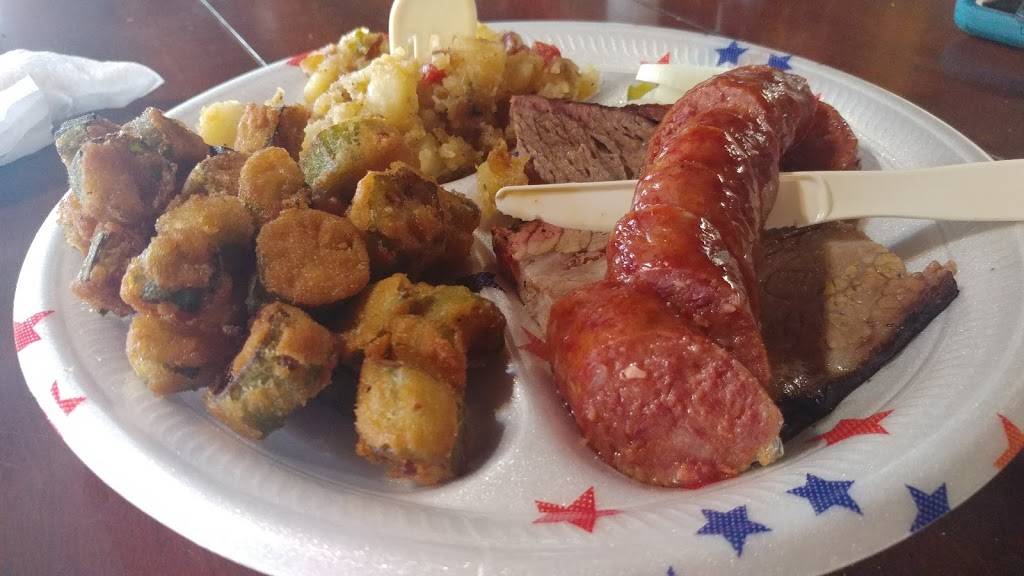 Dimples Smiley BBQ | restaurant | 106 Fay Ave E, US-87, Smiley, TX 78159, USA | 8305876655 OR +1 830-587-6655