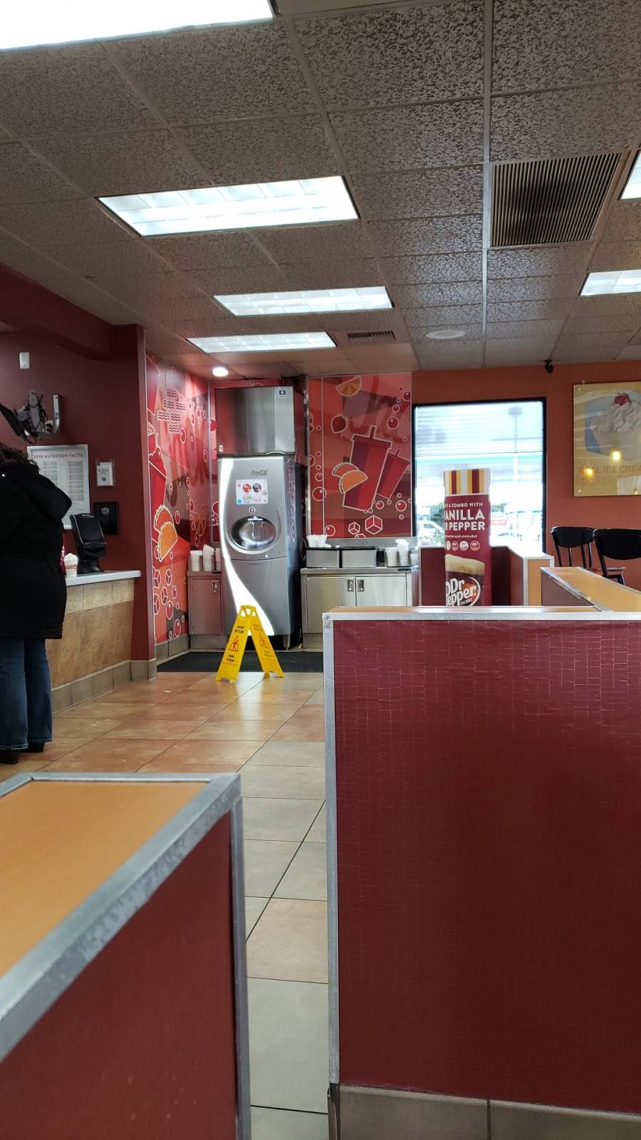 Jack in the Box | restaurant | 11501 E Carson St, Lakewood, CA 90715, USA | 5628602027 OR +1 562-860-2027